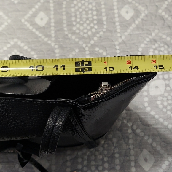 Guess purse - Picture 8 of 11